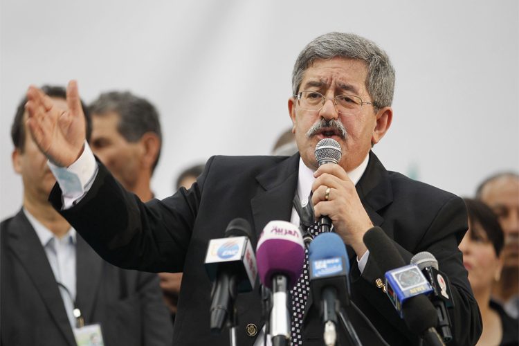 Ouyahia l’a annoncé:”Bouteflika se représentera à la présidentielle”