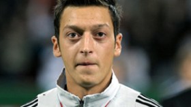 مسعود أوزيل : دافيد فيا سَبّ الإسلام