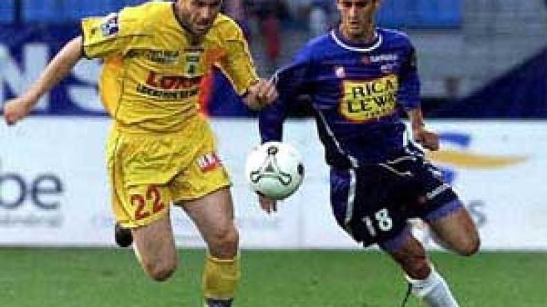 الجزائري رفيق صايفي يمنح الفوز لفريق لوريون ويشرع في التربص مع الخضر