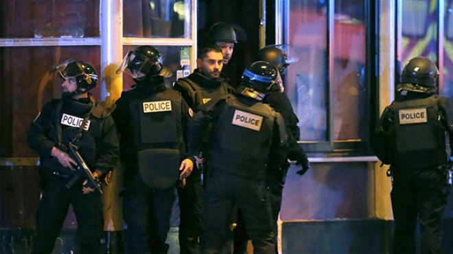 انتحارية تفجّر نفسها ومقتل مشتبه فيه في باريس