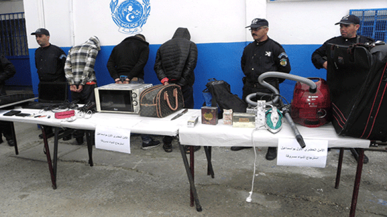 وضع حد لجماعة أشرار تحترف السرقة والمتاجرة بالمخدرات