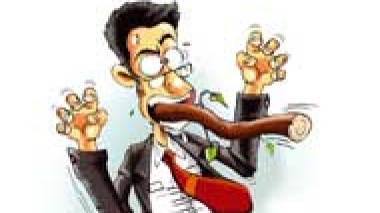 Guide anti-langue de bois d’Abdelhafid Azouz : l’humour politique dans toute sa splendeur