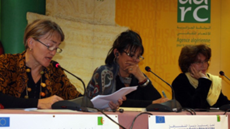 ميساء باي كتبت أول رواية خفية.. وطفولة مليكة مقدم تلغم إبداعاتها