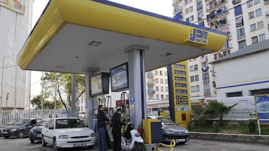 Algeria: Government Foresees Further Increases In Fuel Prices And Water Bills
