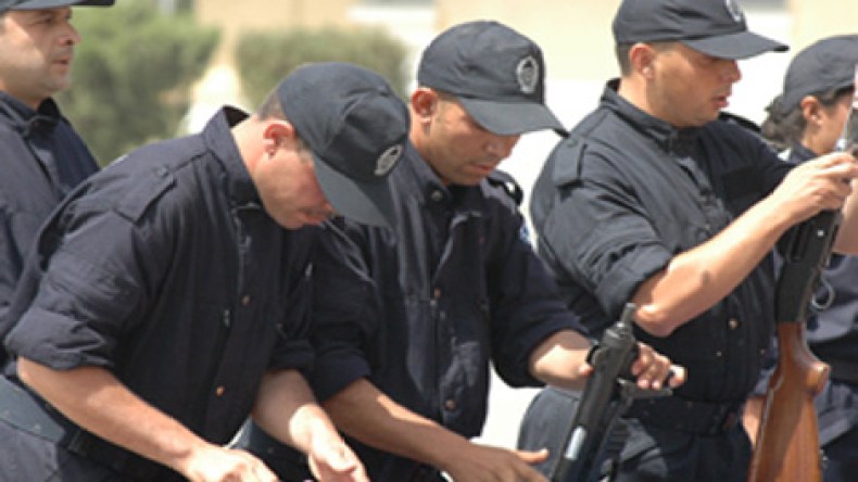 توزيع أعوان وضباط الشرطة حسب موقع الولايات ونسبة الإجرام
