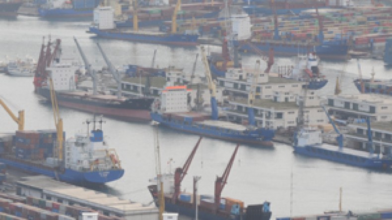 السكر الجزائري يصدر إلى الهند وبنغلاديش وتركيا والسعودية مقابل 34 دينارا للكغ