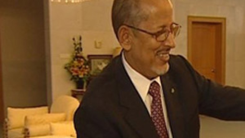 مبادرة جديدة تقصي رئيس البلاد السابق والمجلس العسكري الحاكم