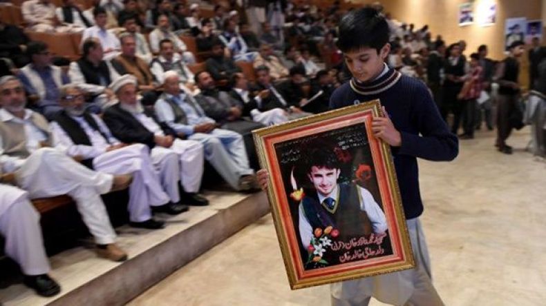 باكستان تعدم أربعة متورطين في مذبحة مدرسة بيشاور