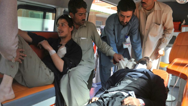 ثلاثة قتلى في هجوم ما زال مستمراً على محكمة في باكستان