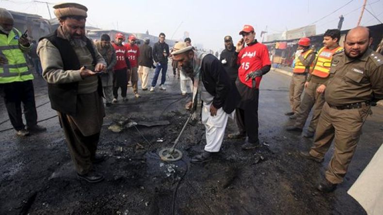 عشرة قتلى في هجوم انتحاري في باكستان