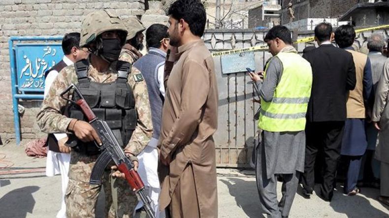 ثمانية قتلى في هجوم انتحاري على محكمة باكستانية
