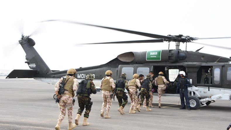 باكستان تجري مناورات عسكرية مع السعودية