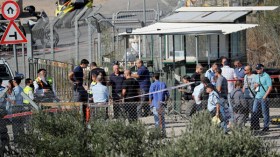 فلسطيني يقتل ثلاثة جنود إسرائيليين