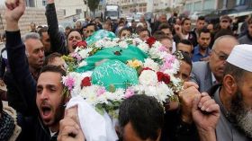 تشييع شهيد فلسطيني كان جثمانه محتجزاً لدى الاحتلال