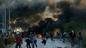 جيش الاحتلال يهدم منازل فلسطينيين يتهمهم بقتل يهود