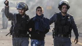 الاحتلال يعتقل عشرة فلسطينيين في الضفة الغربية
