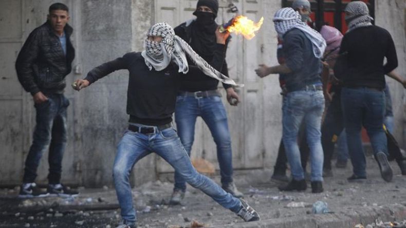 شرطة الاحتلال تصيب فلسطينياً قالت إنه نفذ عملية طعن