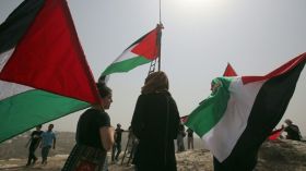 علم فلسطين يرفرف أمام الأمم المتحدة