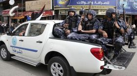 الشرطة الفلسطينية تسلم أربعة جنود إسرائيليين