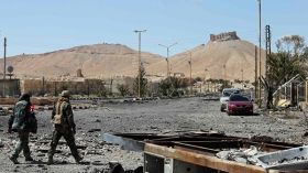 “داعش” يقطع طريق إمداد رئيسي بين حمص وتدمر