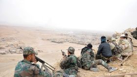 مقتل قيادي في “داعش” في غارة قرب الرقة