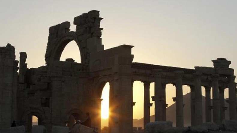 معارك بين “داعش” والجيش السوري قرب تدمر