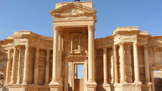 “داعش” يفخخ المواقع الأثرية في مدينة تدمر