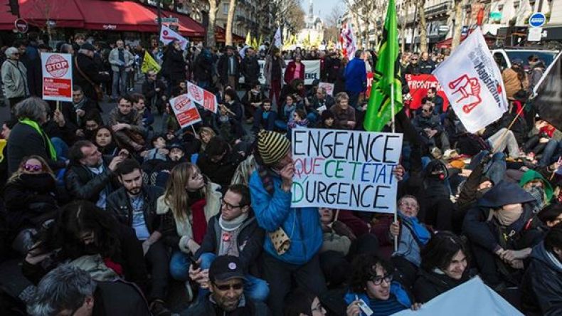 تظاهرات في فرنسا تطالب بإنهاء حال الطوارئ