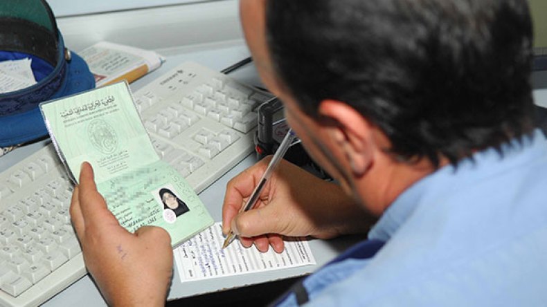 قارئات آلية لكشف جوازات السفر المزوّرة