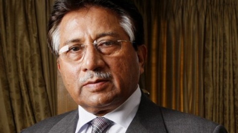 نجاة “برويز مشرف” من محاولة اغتيال بقنبلة