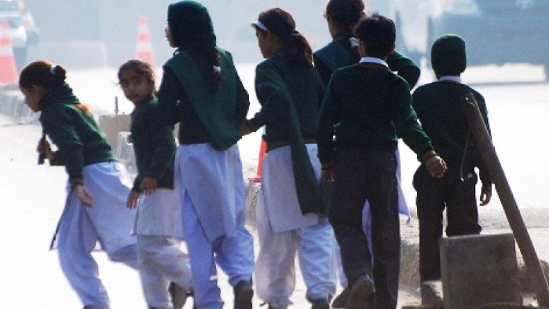 باكستان تنفذ حكم الإعدام بحق مسلحين بعد مذبحة بيشاور
