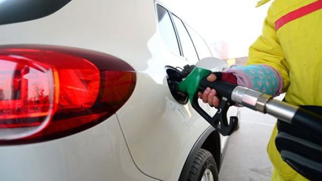 صحف بريطانية: النفط سيصبح أرخص من الماء