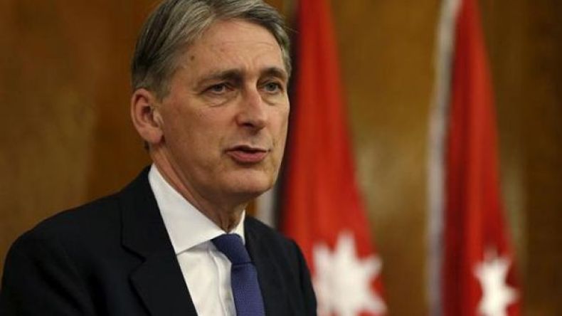 بريطانيا: روسيا تحاول إقامة دويلة للأسد في سوريا