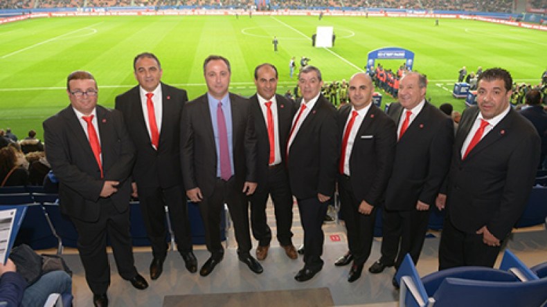 رؤساء النوادي يحضرون مباراة لفريق “بي اس جي ” بباريس