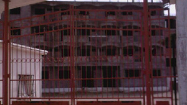 مداهمات العيد تسقط شبكة عاهرات يتخفين بالحجابات والجلابيب