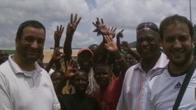 مسؤولون سامون وابن شقيق رئيس إفريقيا الوسطى يزورون بعثة الشروق ويعتذرون لها