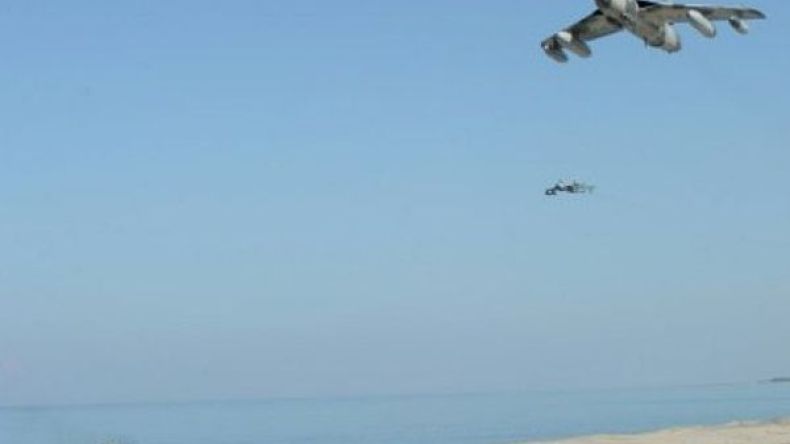 مقاتلتان صينيتان تعترضان طائرة أمريكية