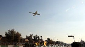 مقتل 66 شخصاً في تحطم طائرة ركاب إيرانية