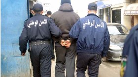 توقيف لصوص تورطوا في سرقة مستودع للأدوات المدرسية ببسكرة