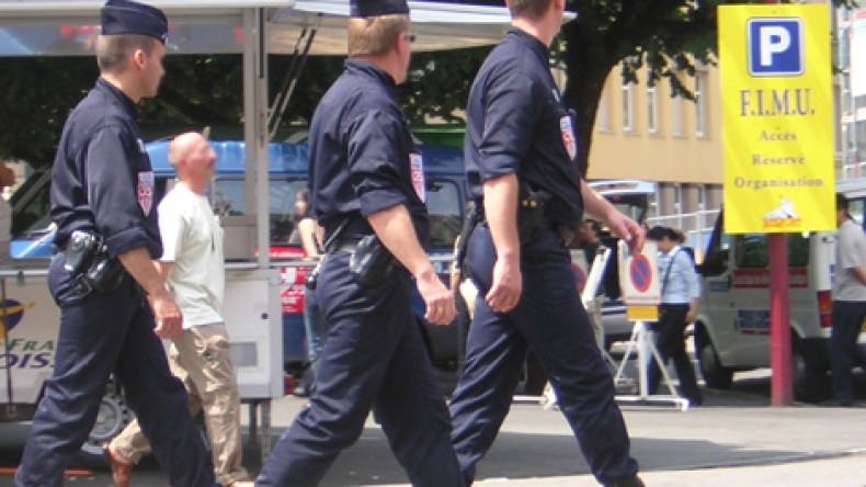 مقتل‮ ‬مغترب‮ ‬جزائري‮ ‬بفرنسا‮ ‬بالرصاص‮ ‬وإصابة‮  ‬شقيقه‮ ‬بجروح‮ ‬خطيرة