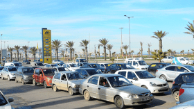 جزائريون “يُحاصرون” محطات الوقود!