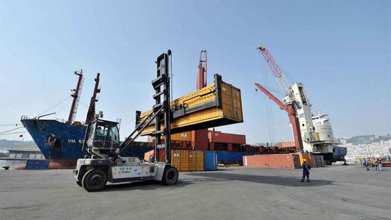 سعر الحاوية يتضاعف بـ3 مرات ويُلهب المواد المستوردة!