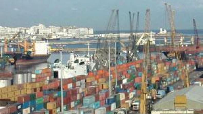 لجنة لتفتيش البضائع الفاسدة والمحجوزة بالموانئ