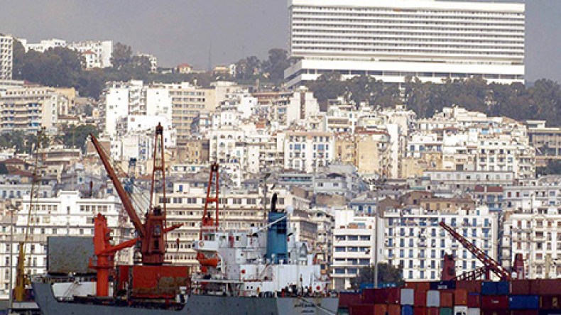 تراجع فاتورة استيراد السيارات بـ 18 بالمائة