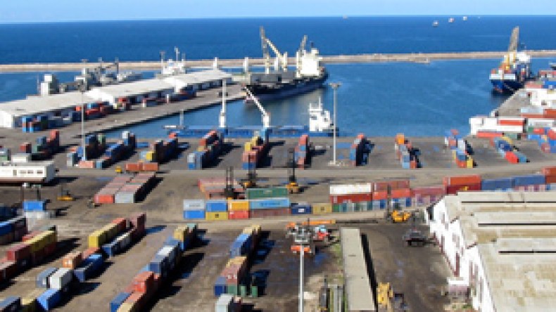 التحقيق  مع  65  جمركيا  في  فضيحة  إتلاف  ملفات  الفساد