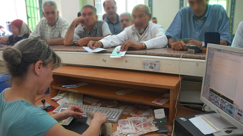 متقاعدون: لا كورونا ولا هم يحزنون.. أنا ندي دراهمي!