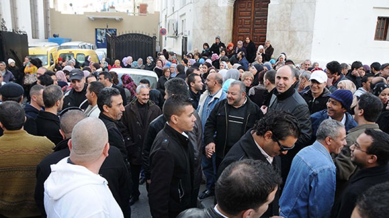 عمال بريد الجزائر يهددون بشل القطاع احتجاجا على حل النقابة