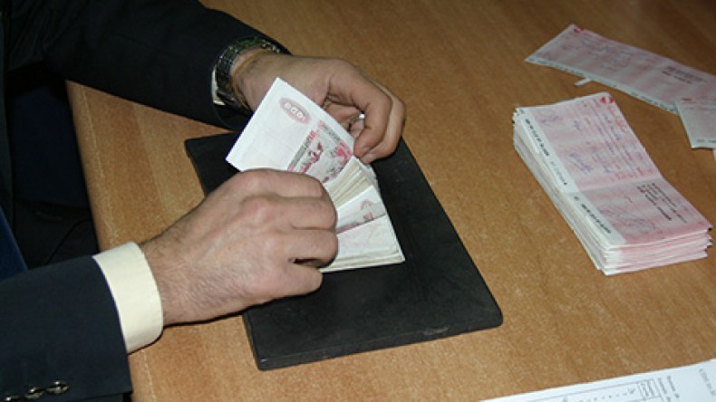 زيادة في الأجور مع وقف التنفيذ .. فرحة مؤجلة