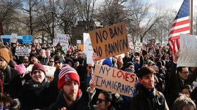 قاض أمريكي يرفض إيقاف قرار ترامب بحظر السفر