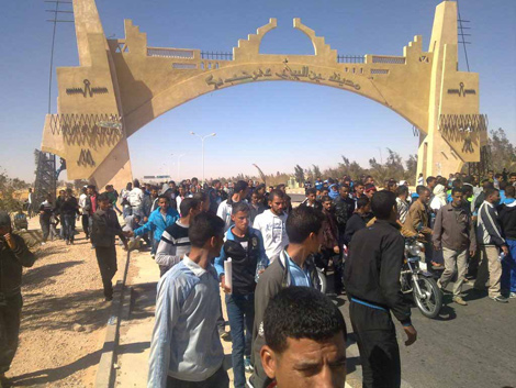 The government negotiates with southern Algeria’s angy people